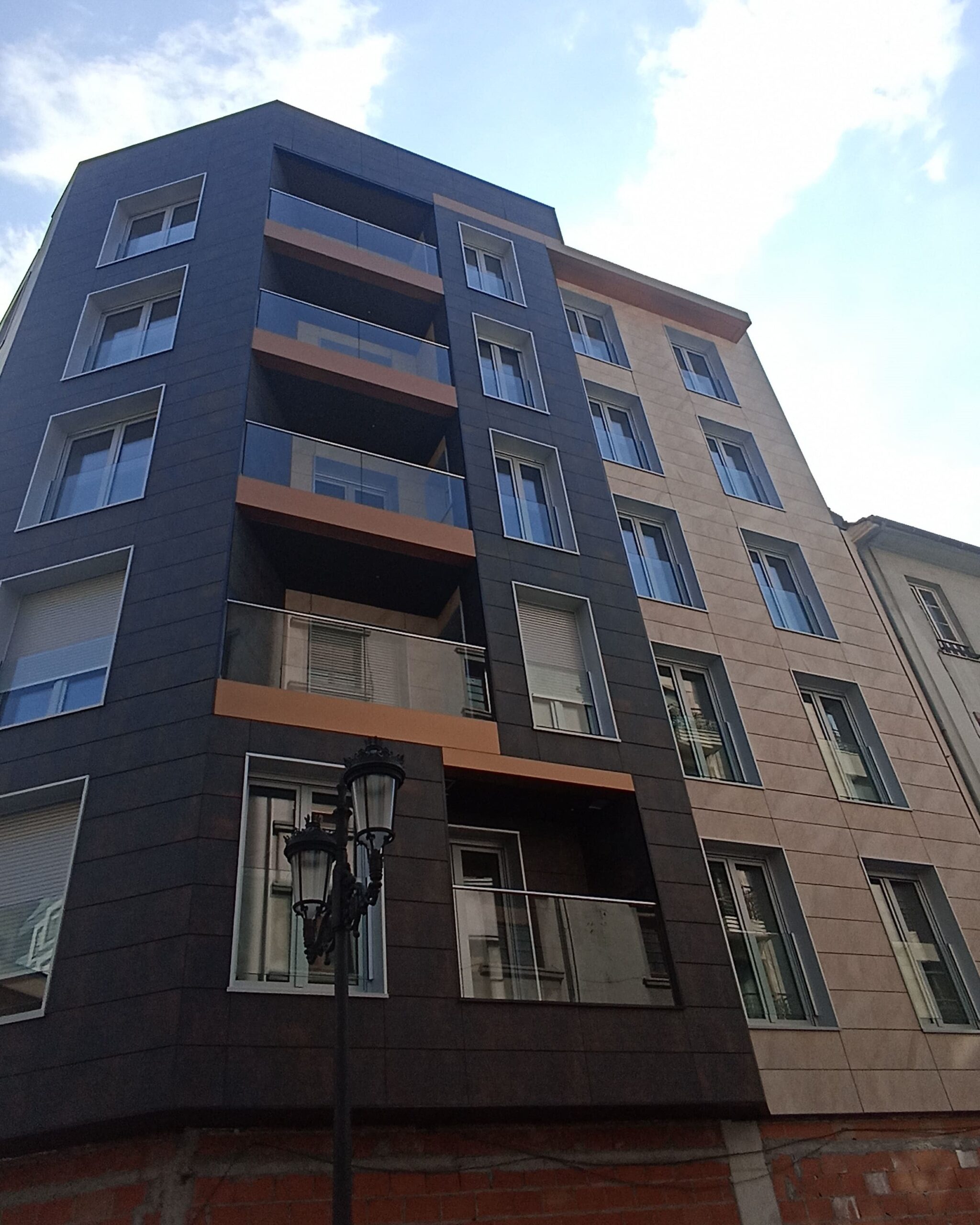 12 viviendas en Alonso Quintanilla, Oviedo